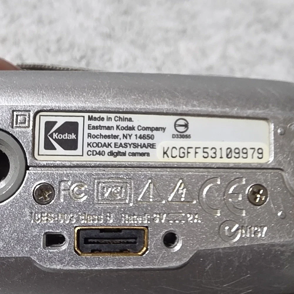 Kodak EasyShare CD40 4.0MP Digital Camera Silver Works